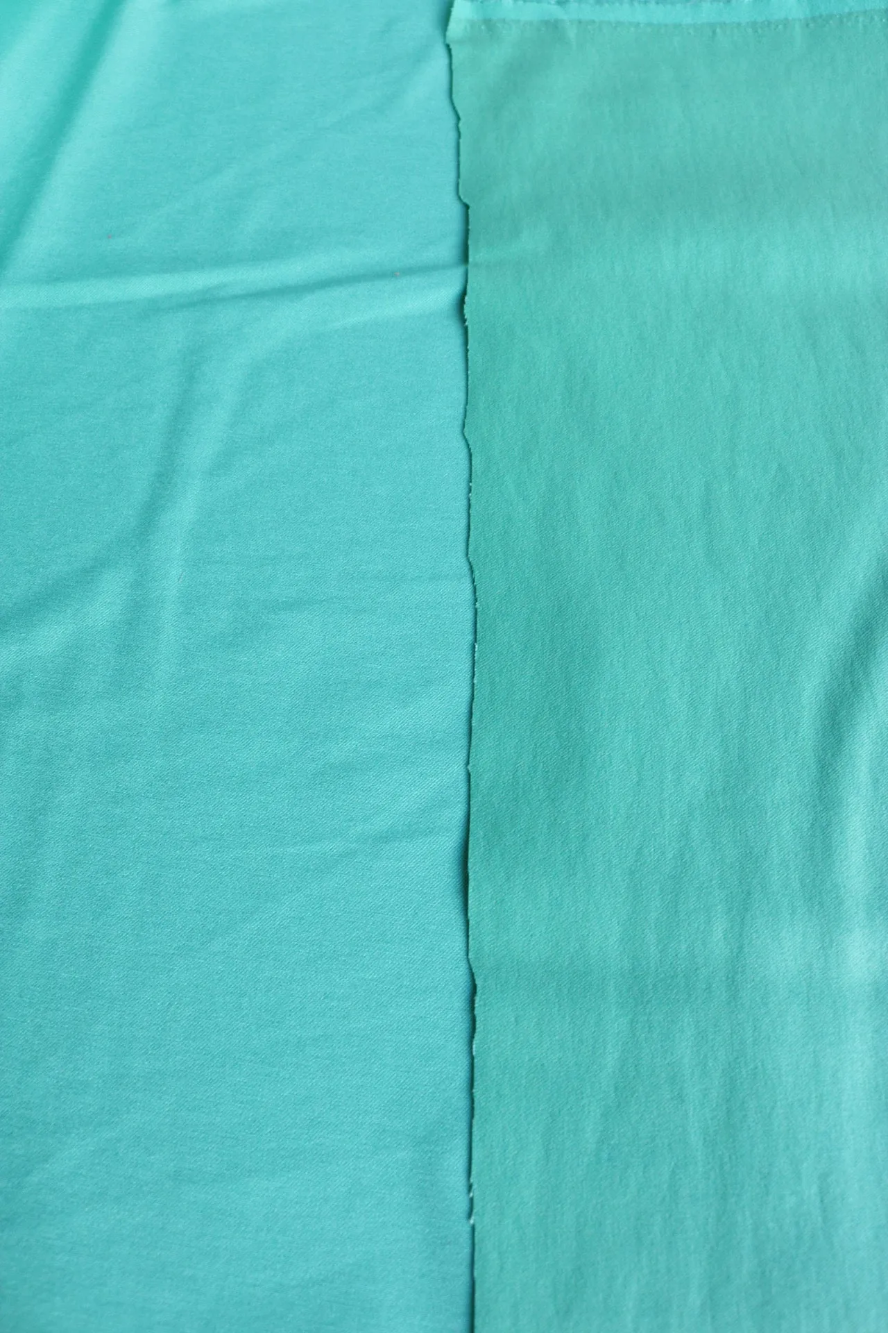 3YD 20IN REMNANT; Mint Stretch Bengaline W/ Coating