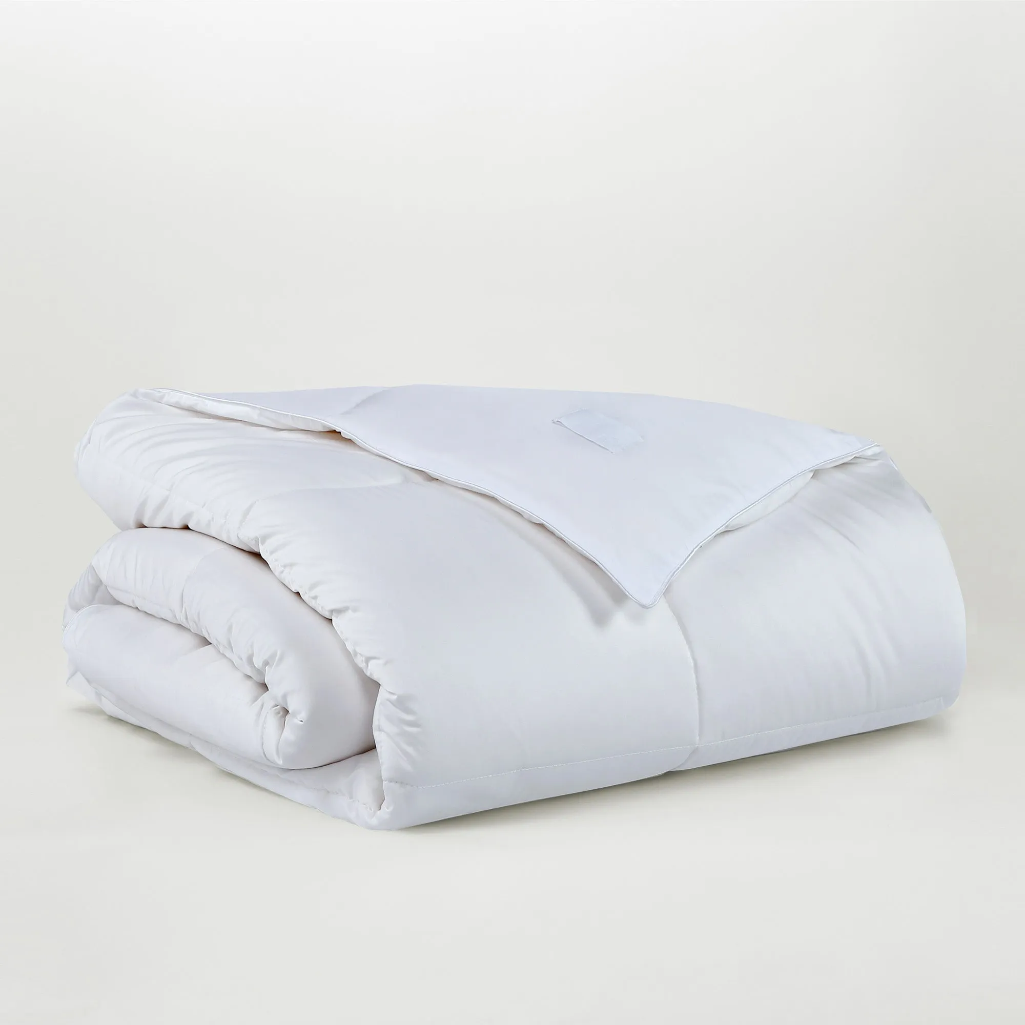 AiryWeight Eucalyptus Comforter by SIJO