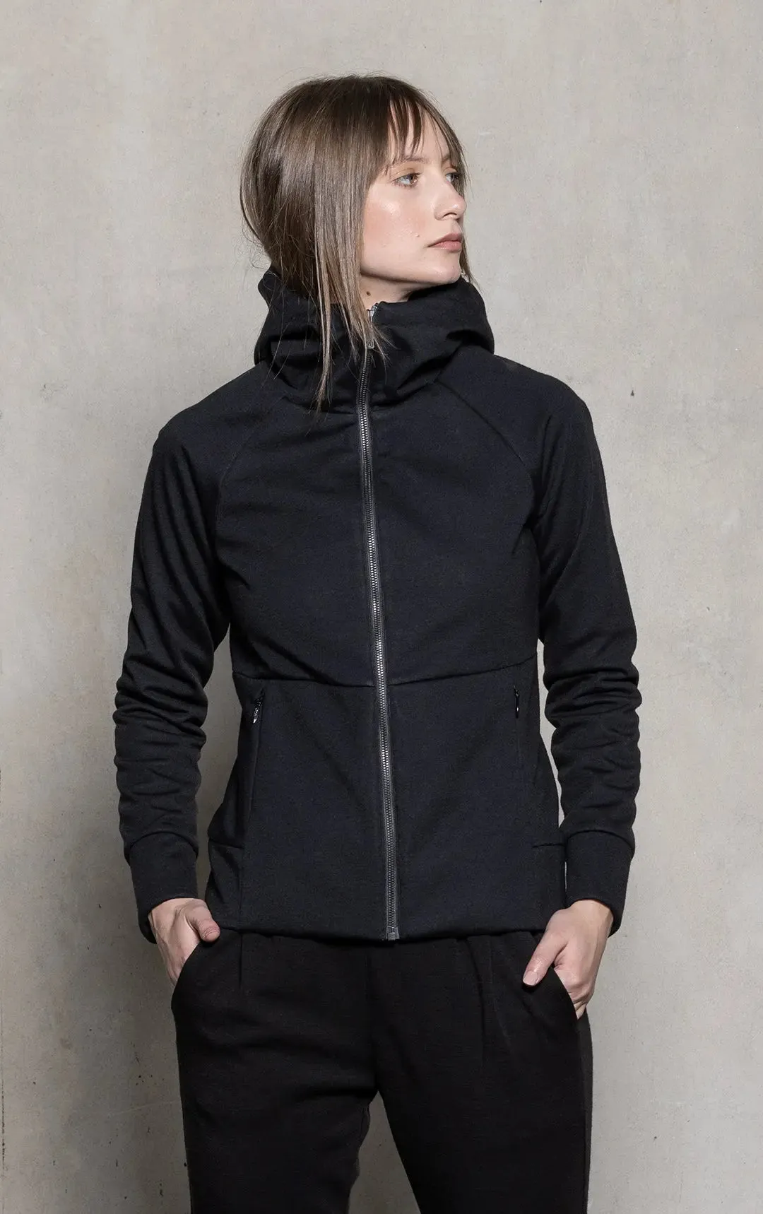 LAMINATED SOFTSHELL HOODY