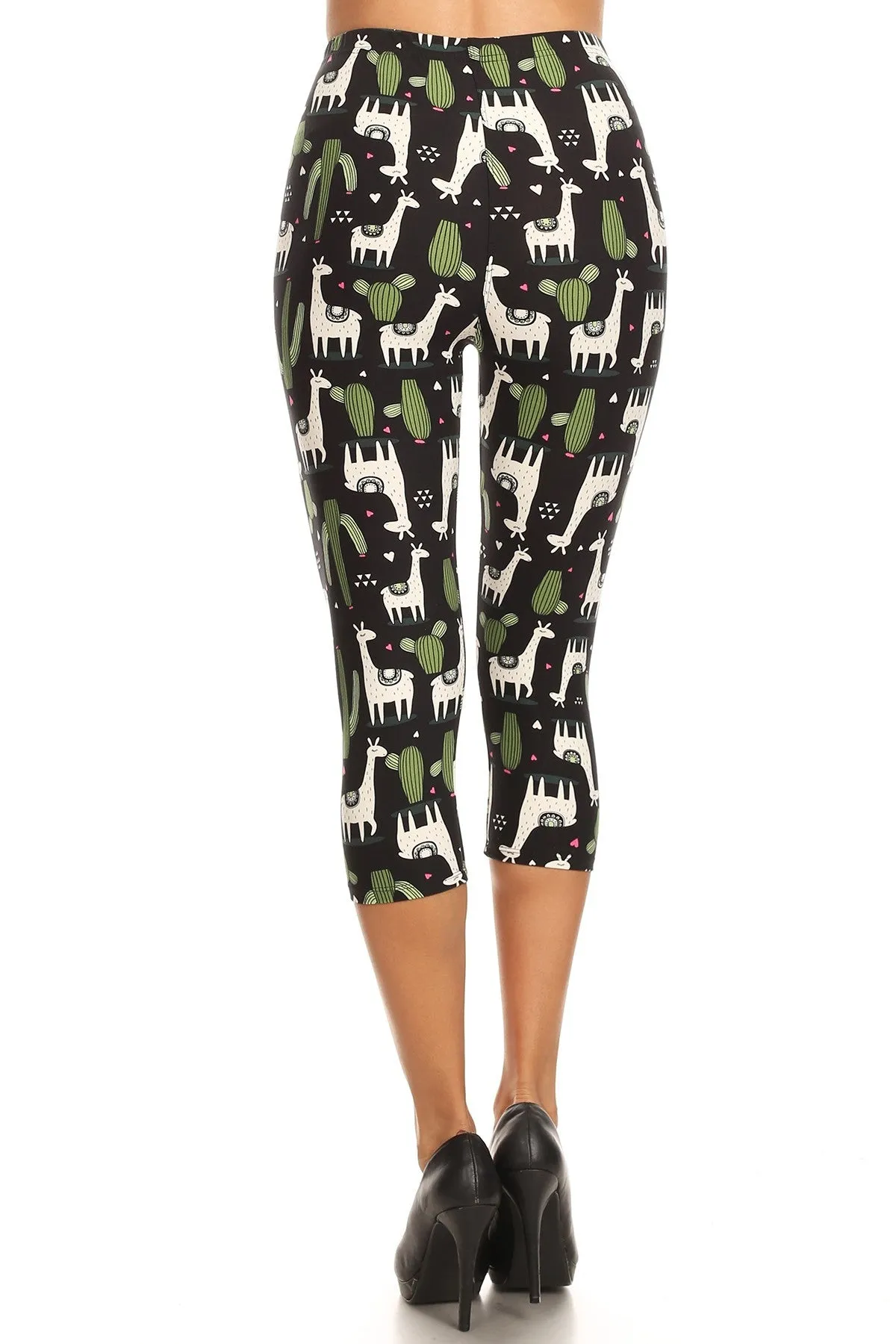 Women's Plus White Giraffe Green Cactus Printed Cropped Capri Leggings