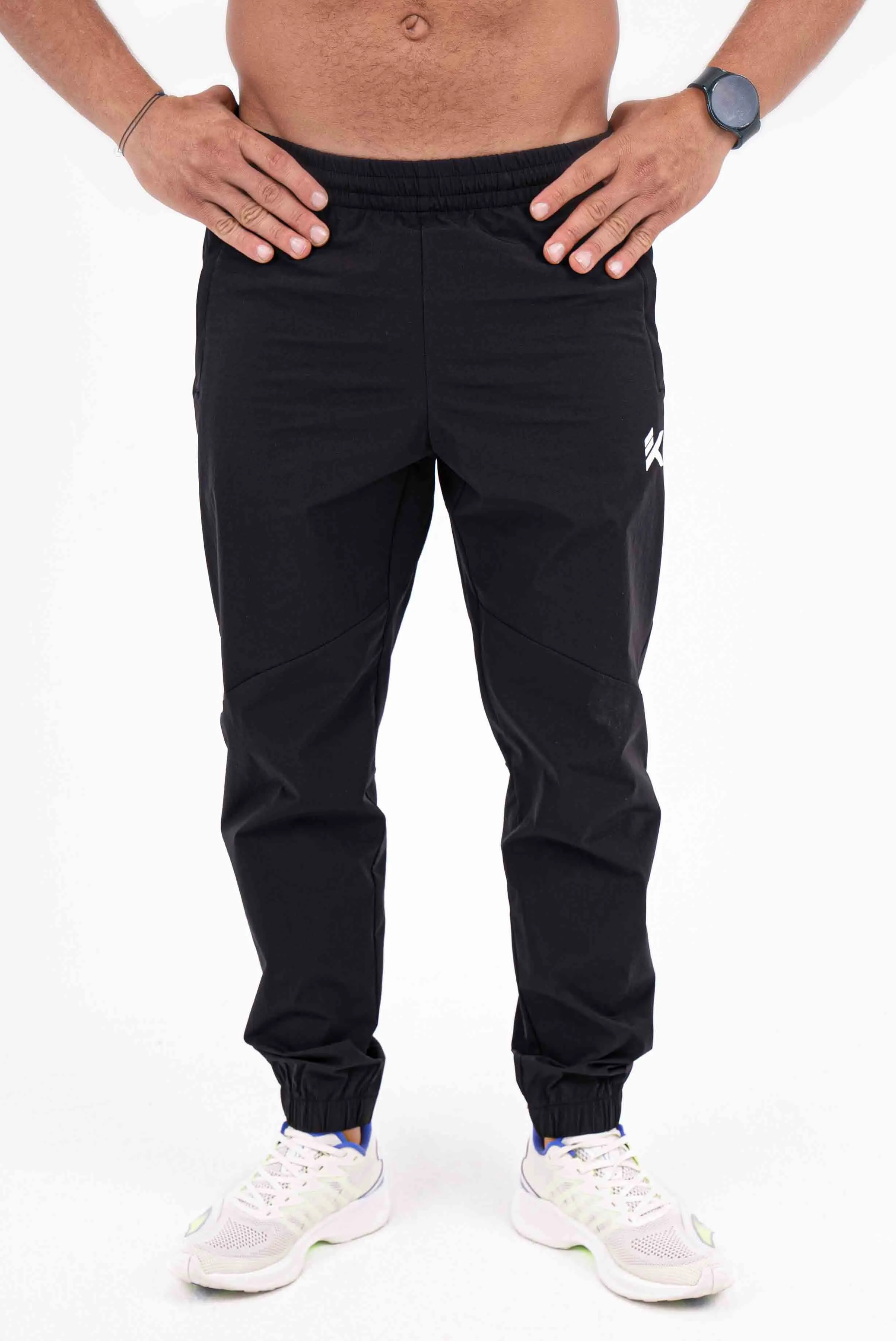 WOVEN TRACK PANTS