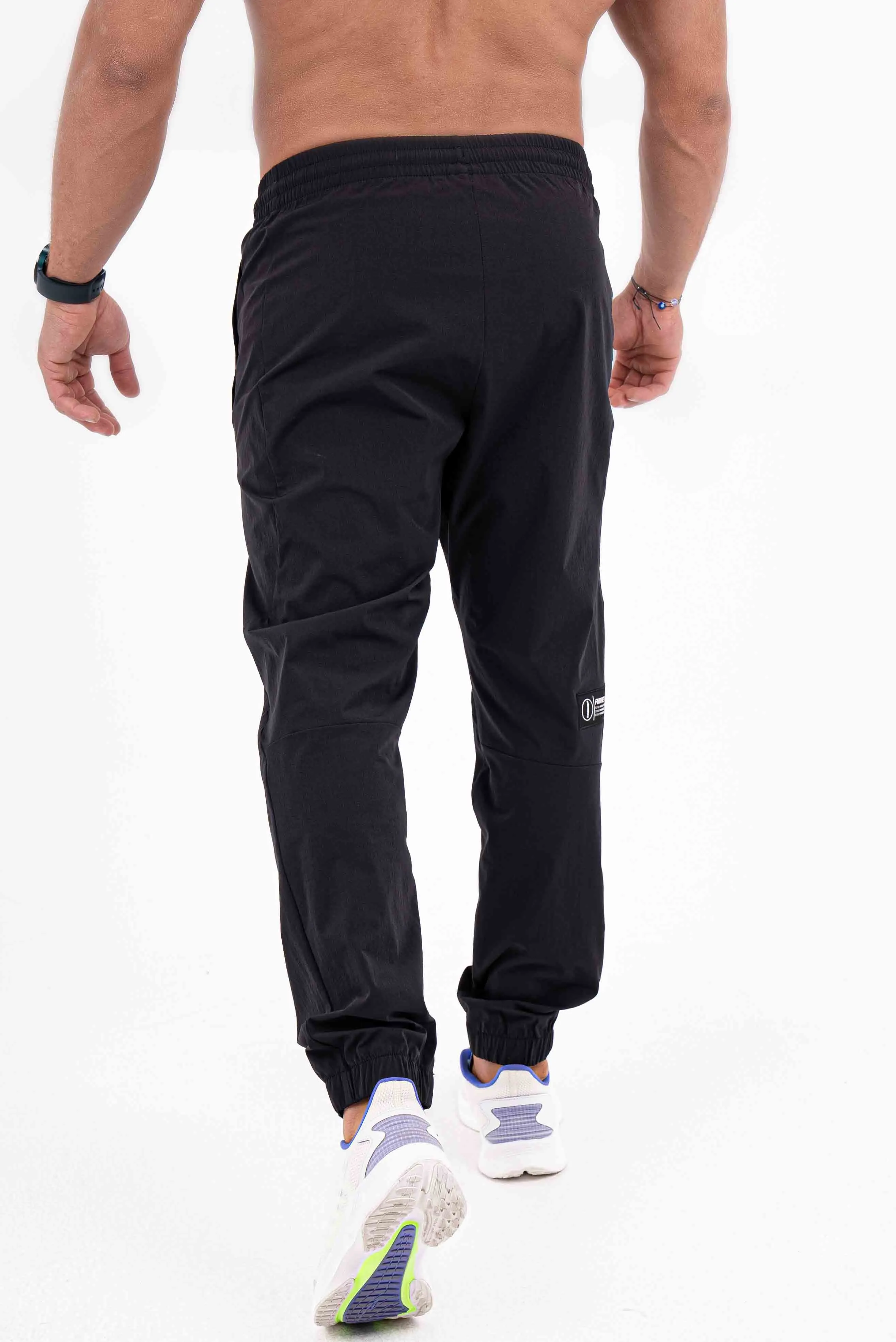 WOVEN TRACK PANTS